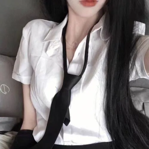 【拜金女图鉴】《大和拜金女》松岛菜菜子高清重温：只爱钱的空姐错把卖鱼穷小子当成富二代的爆笑喜剧